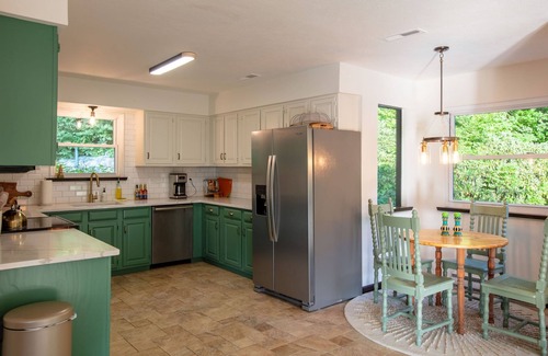 Fairview House | Escape to Above Asheville: Family & Pet-Friendly Retreat