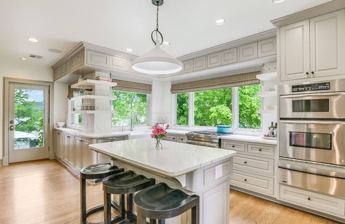 Tarrytown House | Experience Family Fun at Above Icon | Lake Austin Retreat