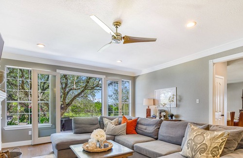 Lakeway House | Elegant Above Austin Preserve: Pool, Spa & Game Amenities