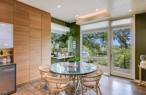 Barton Heights House | Above Capitol View: Pool, Spa & Skyline Events Await