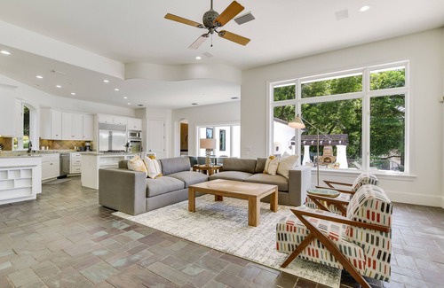 Austin House | Relaxing Getaway at Above Casa Paradiso I Lake Austin
