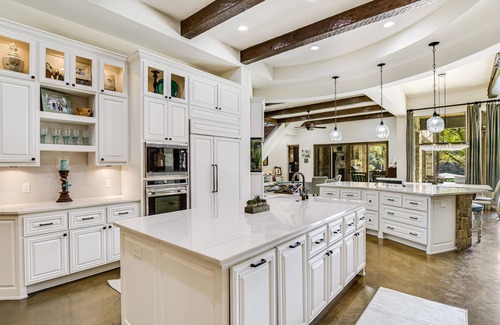 Lower Basin Lake Travis House | Unforgettable Getaway at Above Elite | Lake Austin Retreat