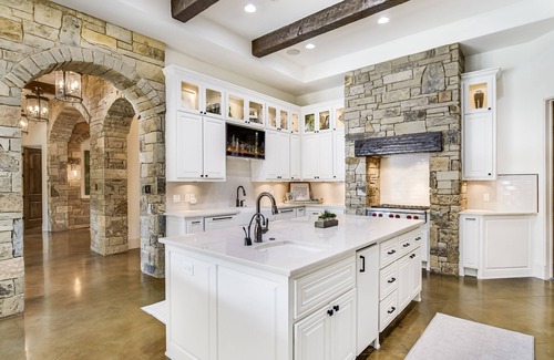 Lower Basin Lake Travis House | Unforgettable Getaway at Above Elite | Lake Austin Retreat