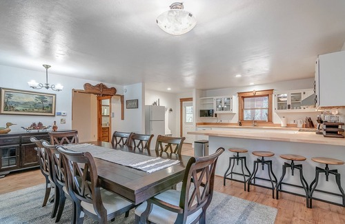 Hathaway Pines Cabin | Discover ABOVE IT ALL: Unique Mountain Retreat for 15