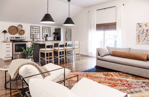 Hillsboro Village House | Prime Location 12 South | Guest Rated 10/10 with Family Amenities