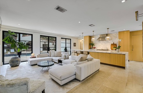The Ravine House | Above Splendor l 5 Bedrooms l Pool&Spa l Pickleball l Events I Services