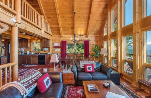 Old Fort Cabin | Escape to Above the Clouds: Log Cabin with Hot Tub & Views