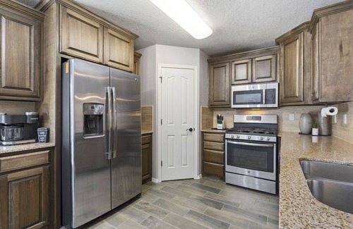 Ventana Ranch House | Stylish ABQ West/Paradise Hills Stay with Pet-Friendly Perks