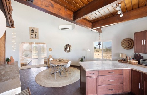 Landers House | Experience the Unique Abracadabra Dome: Cozy 1 Bedroom Retreat