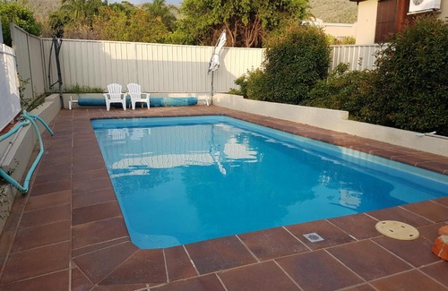 East Tamworth Hotel | Cozy Abraham Lincoln Motel with Pool and Family-Friendly Amenities