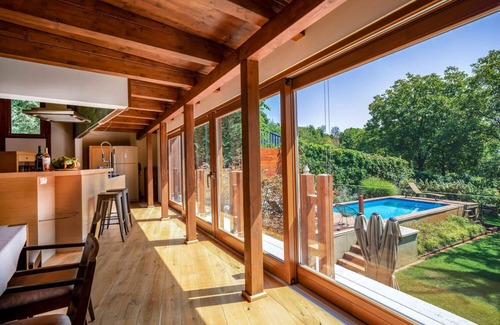 Abrahamhegy Villa | Serene ÁbraHome: Lakefront Escape with Pool & Spa