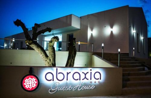 Comiso House | Welcoming Abraxia Guest House: High Review Score & Family-Friendly