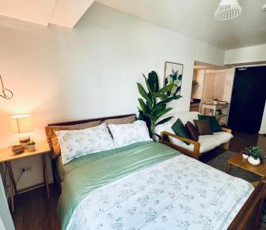 Poblacion District Apartment | Discover Abreeza Place Davao with Pool & Family Amenities