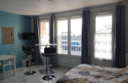 Fecamp Apartment | Discover Abri Côtier: Breathtaking Views of the Harbor