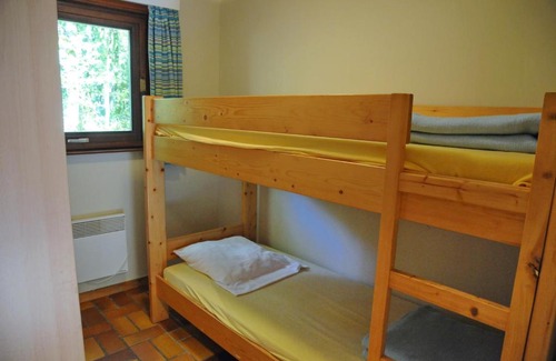 Oignies-en-Thierache House | Family-Friendly Retreat at Abri d'Ane with Pet Amenities