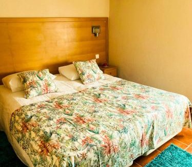 Covilha Bed & Breakfast | Comfortable Stay at Abrigo da Estrela with Family Amenities