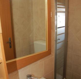 Covilha Bed & Breakfast | Comfortable Stay at Abrigo da Estrela with Family Amenities