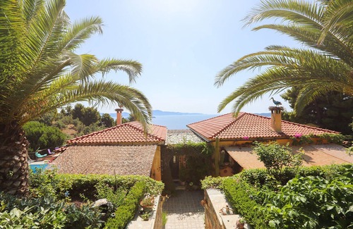 Achladies Apartment | Coastal Getaway: Villa Stratos with Majestic Ocean Views
