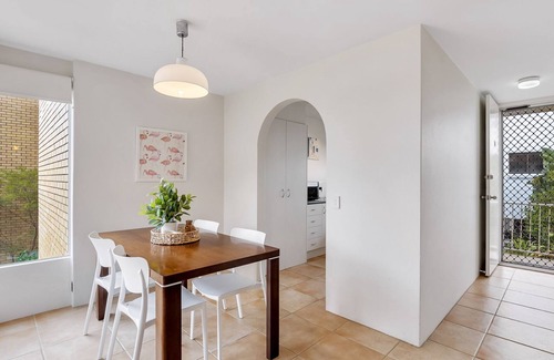 Alexandra Headland Apartment | Oceanfront 2-Bedroom Apartment with Enchanting Views