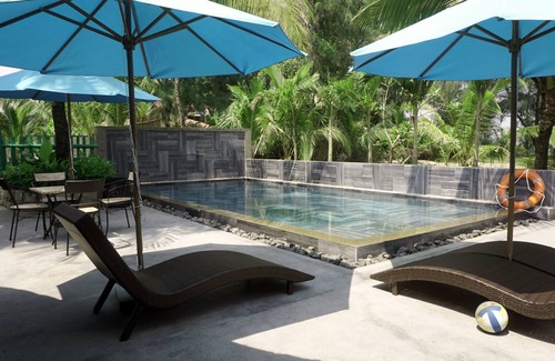 Cam An House | Beachfront Salt Villa with Pool & Ocean Views, Rated 10/10