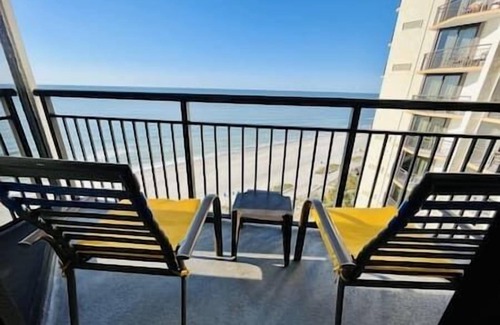 Myrtle Beach Condo | Beautiful Oceanfront Hotel with Pet-Friendly Amenities