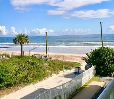 Ormond Beach House | Guest Rated: 10/10 Absolute Beach at Symphony Beach Club