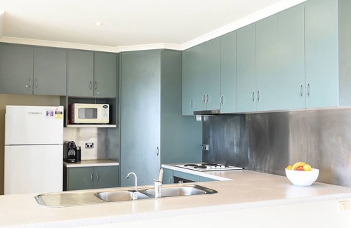 Moorowie House | Ultimate Beachfront Retreat at Hardwicke Bay – 10/10 Rated
