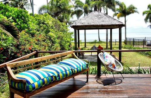 Newell Condo | Seaside Serenity at Newell Beach with Pool & Ocean Views