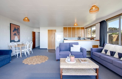 Waimarama House | Prime Beachfront Retreat - Waimarama Holiday Home Awaits