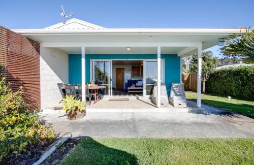 Waimarama House | Beachfront Bliss at Waimarama Holiday Home - 4-Star Retreat