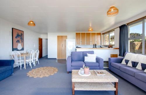 Waimarama House | Beachfront Bliss at Waimarama Holiday Home - 4-Star Retreat