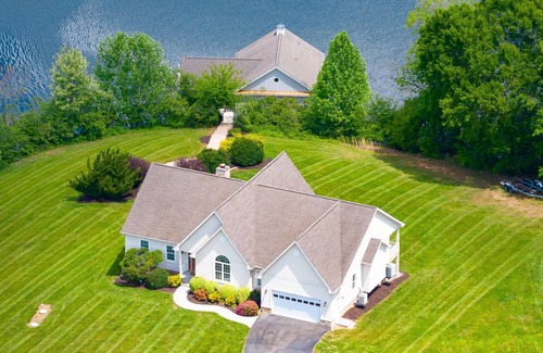 Sunrise Bay House | Experience Bliss at Lake Anna's Premier Resort Home