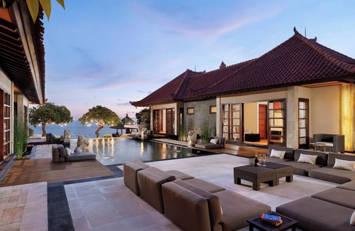 Kutuh Villa | Oceanfront 7-Bedroom Villa with Private Pool in Uluwatu