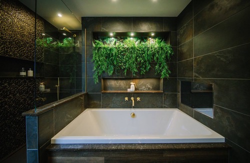 Kirkby Lonsdale Bed & Breakfast | Absoluxe Suites: Guest Rated 10/10 with Family-Friendly Amenities