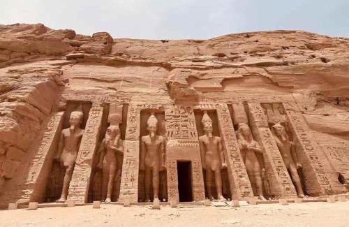 Aswan Boat Rental | abu simbel and luxor trip