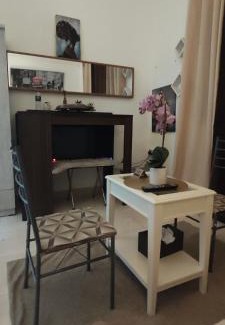 Abu Dhabi House | Explore Wordly Traveler's Room: Child-Friendly Retreat