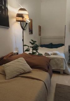 Abu Dhabi House | Explore Wordly Traveler's Room: Child-Friendly Retreat