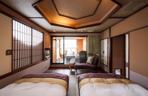 Yudanaka Shibu Onsen Hotel | Explore Aburaya Tousen: Spa Retreat with High Ratings