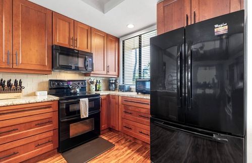 Kahaluu-Keauhou Condo | Ocean & Golf Views with Pool: Top-Rated 2 Bedroom Retreat