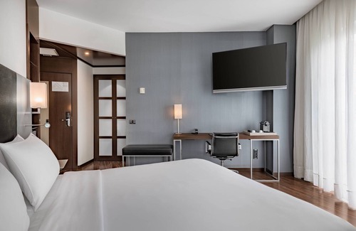 Burgos Hotel | Discover AC Hotel Burgos by Marriott: 4-Star Comfort & Spa