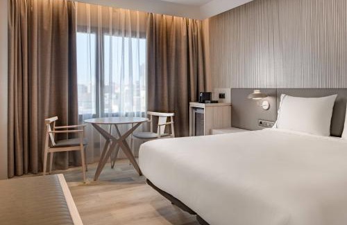 Santa Cruz de Tenerife Hotel | Experience AC Hotel by Marriott Tenerife: 4-Star Comfort & Pool