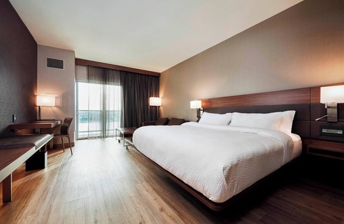Central Business District Hotel | Premier AC Hotel by Marriott Cincinnati at The Banks