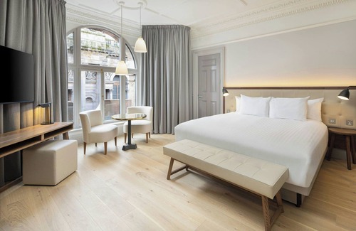 City Centre Glasgow Hotel | Top-Rated AC Hotel by Marriott Glasgow with Family-Friendly Perks