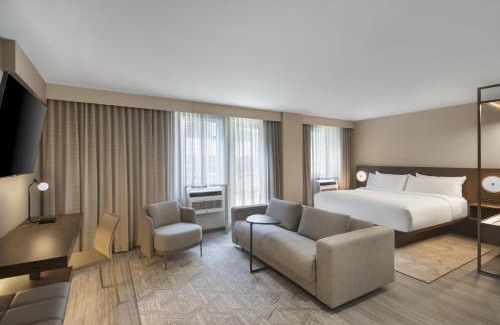 Old Montreal Hotel | Eco-Friendly Retreat at SpringHill Suites Old Montreal