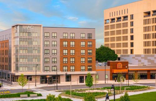 Central Business District Hotel | Modern AC Hotel by Marriott Worcester with Family-Friendly Amenities