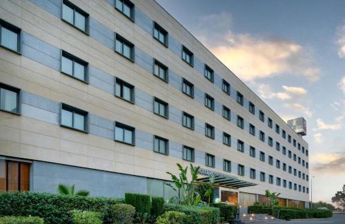 Sevilla Este Hotel | Inviting AC Hotel Sevilla Fórum by Marriott with Pool & Dining