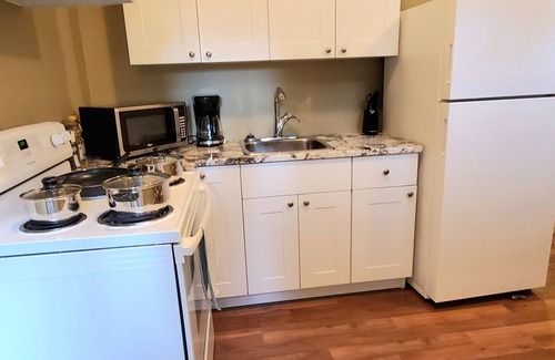 Chilliwack House | Premier AC Private 2BR Suite Near Fishing & Heritage Park
