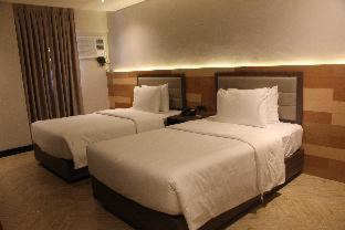 Bacolod Hotel | Inviting Acacia Hotel Bacolod: Pool & Family-Friendly Stays