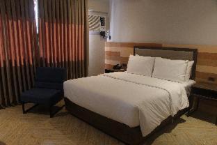 Bacolod Hotel | Inviting Acacia Hotel Bacolod: Pool & Family-Friendly Stays