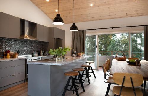 Eganstown House | Acacia House: Family-Friendly Retreat for Memorable Stays